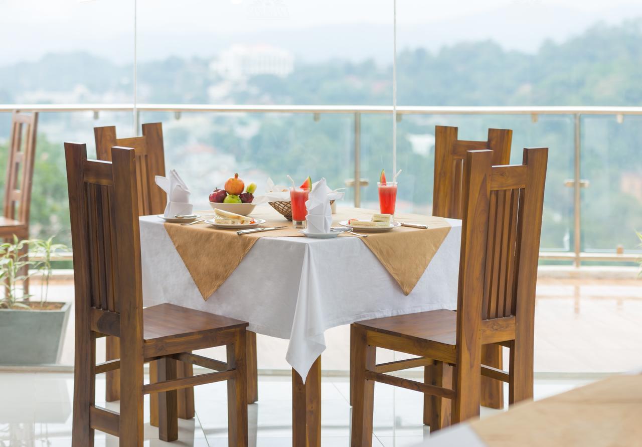Sandriana Lake View Hotel Kandy Exterior foto