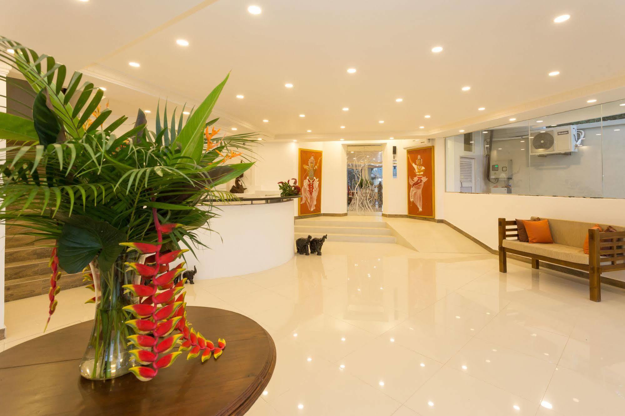 Sandriana Lake View Hotel Kandy Exterior foto