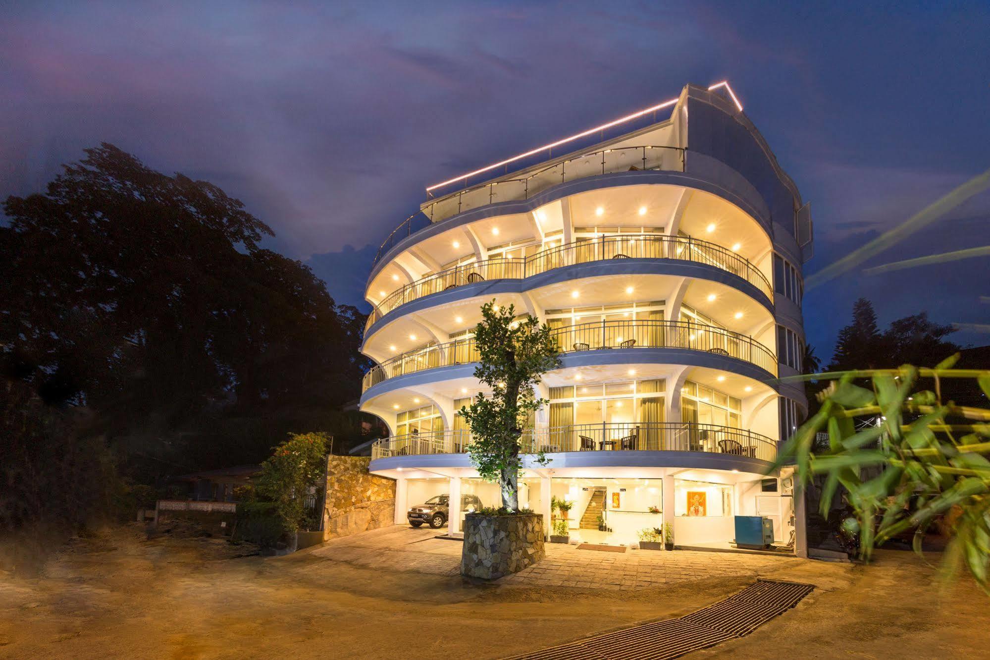 Sandriana Lake View Hotel Kandy Exterior foto